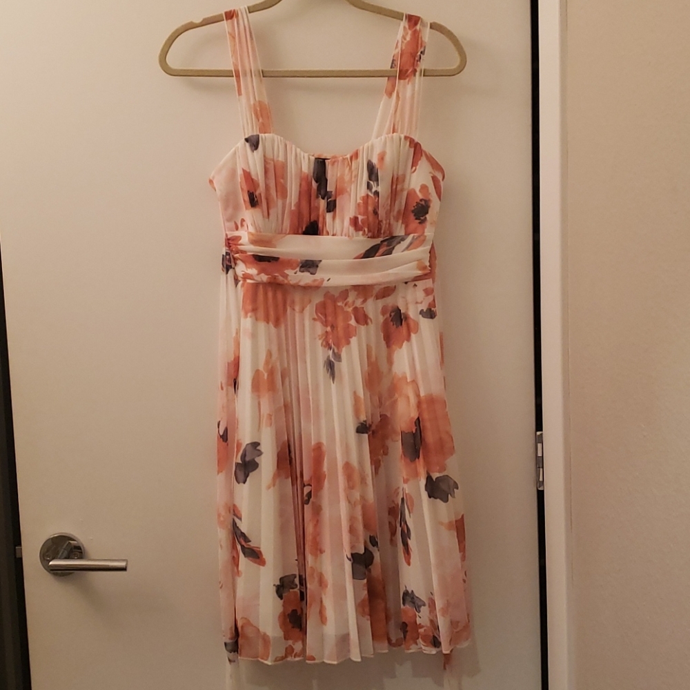 Size Medium knee lenght dress